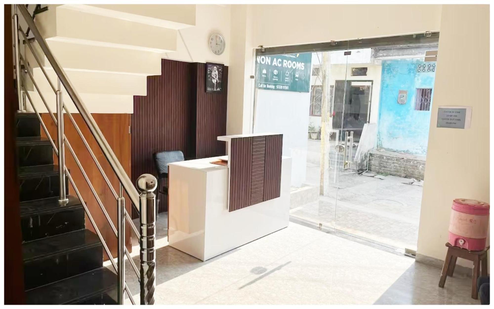 Premium Hotel Ujjain - G A R I M A - Near Mahakal Temple And Rivar - Railway Station - Hygiene & Spacious Room - With Wifi- And Parking Facilities - Best Hotel In Ujjain Exterior foto