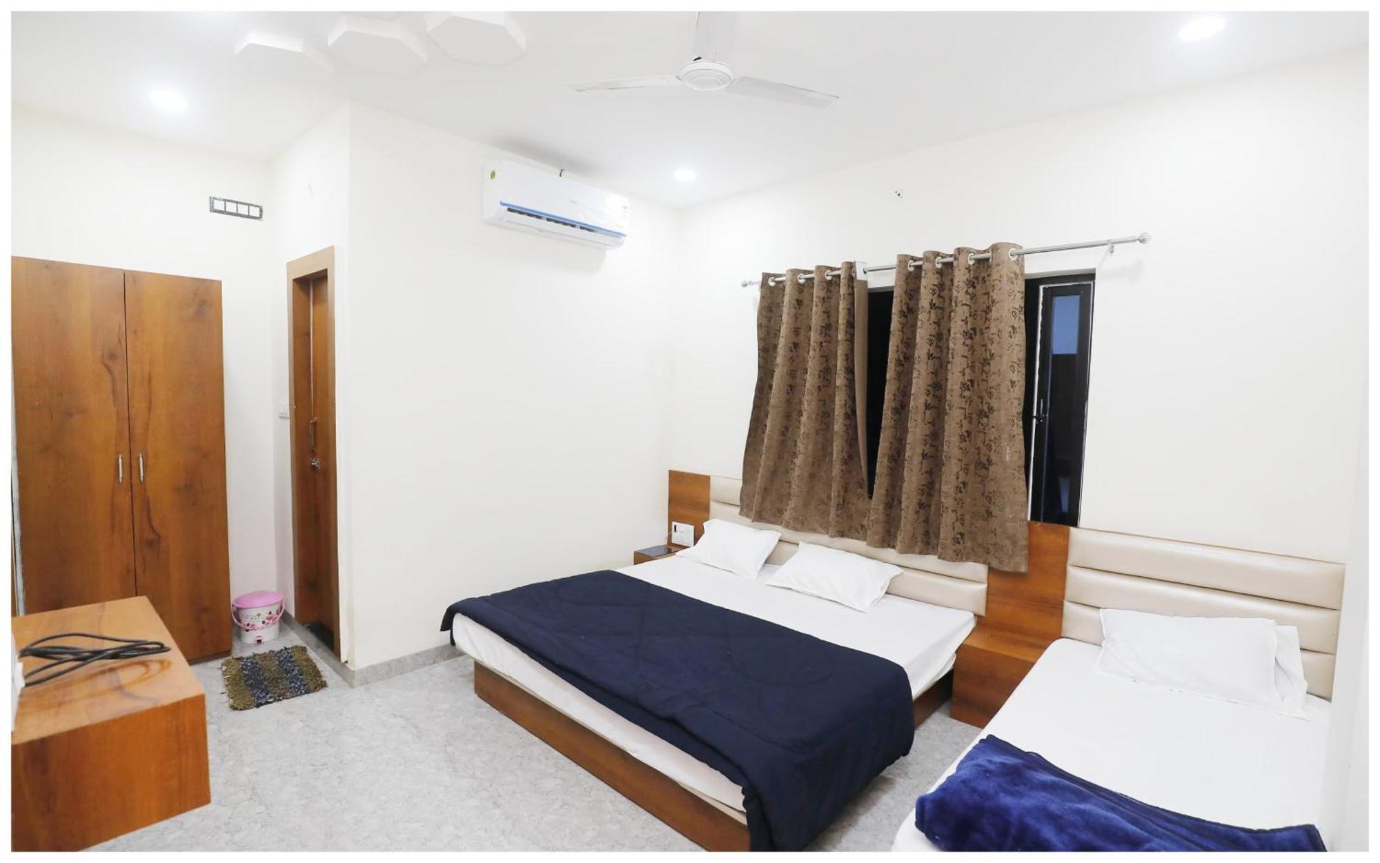Premium Hotel Ujjain - G A R I M A - Near Mahakal Temple And Rivar - Railway Station - Hygiene & Spacious Room - With Wifi- And Parking Facilities - Best Hotel In Ujjain Exterior foto