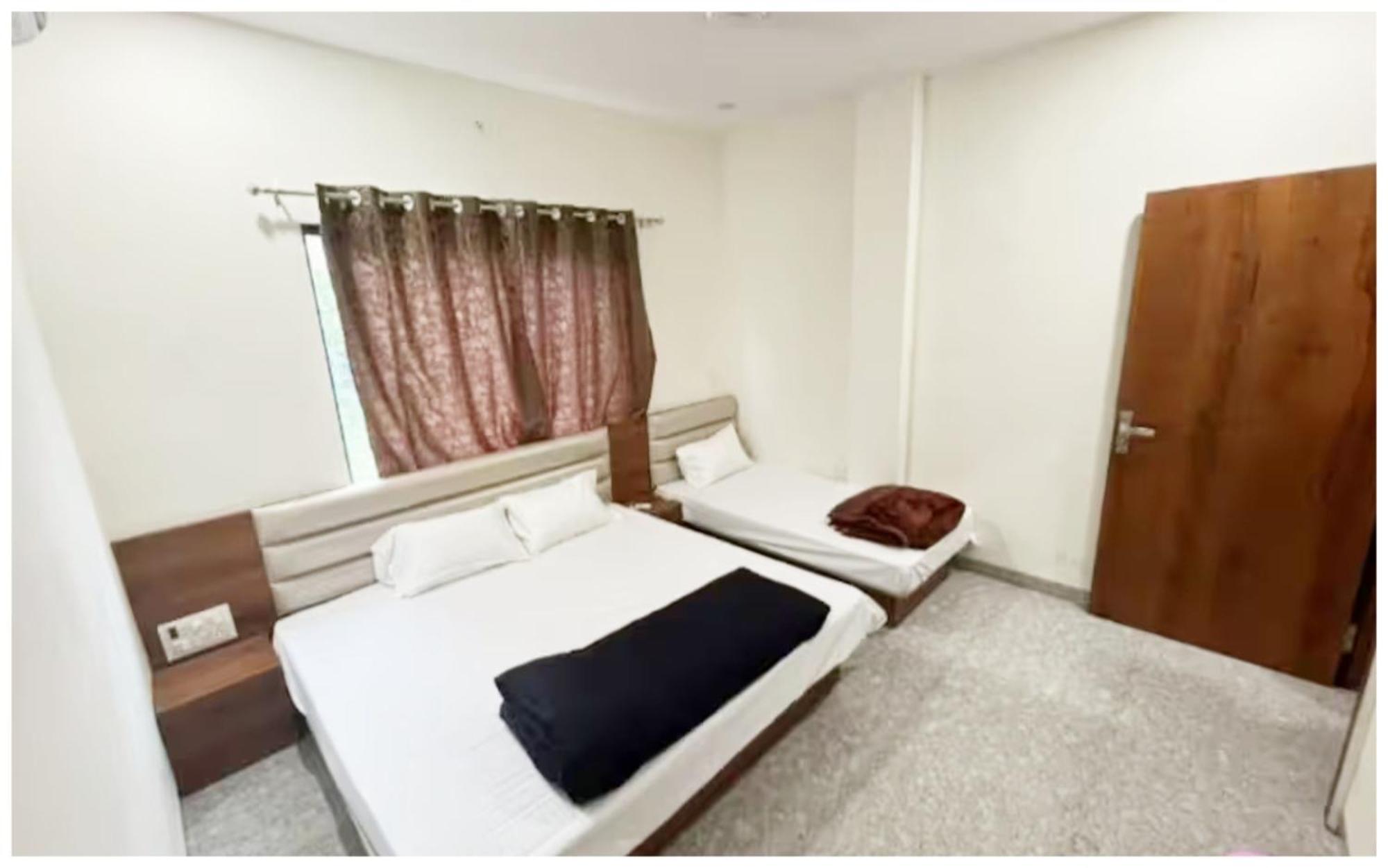 Premium Hotel Ujjain - G A R I M A - Near Mahakal Temple And Rivar - Railway Station - Hygiene & Spacious Room - With Wifi- And Parking Facilities - Best Hotel In Ujjain Exterior foto